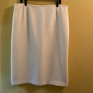 Preston and York XL, cream, polyester skirt. Perfect condition. Worn twice